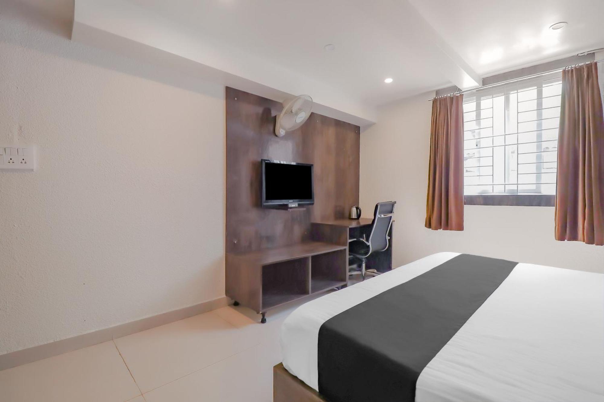 Capital O Royal Galaxy Finesse Near Phoenix Marketcity Bangalore Buitenkant foto